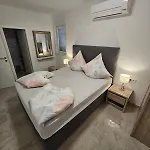 Apartament Botic *